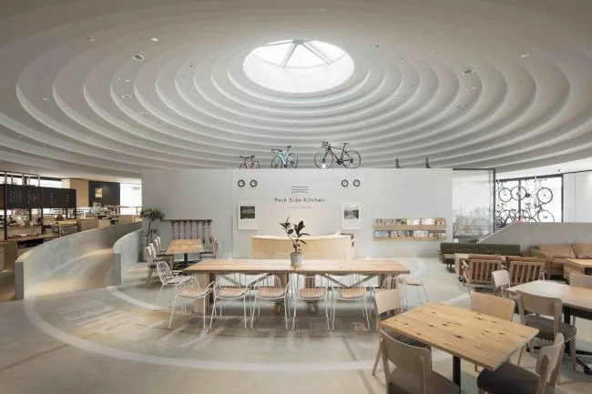 BIM建筑|立在城市客堂的巨型家具，日本奈良的暗昧空间：CoFuFun车站广场