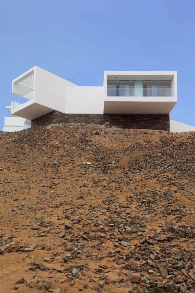 BIM建筑|交织纵横，自由伸展尽情发展的秘鲁海滩室第