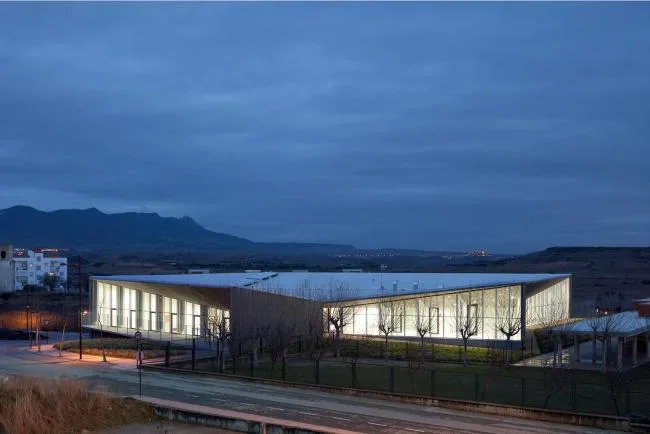 BIM建筑|“空心岩石”般的学前教导黉舍