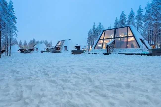 BIM建筑|纵享皑皑白雪与极光星空：芬兰度假板屋酒店