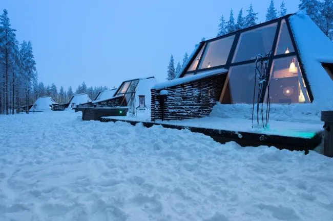 BIM建筑|纵享皑皑白雪与极光星空：芬兰度假板屋酒店