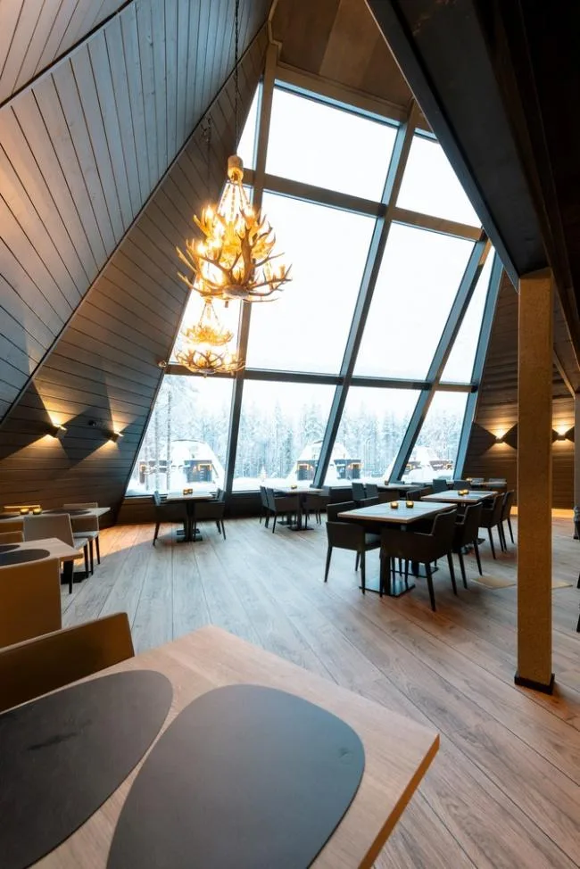 BIM建筑|纵享皑皑白雪与极光星空：芬兰度假板屋酒店