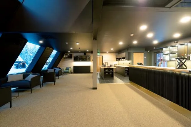 BIM建筑|纵享皑皑白雪与极光星空：芬兰度假板屋酒店