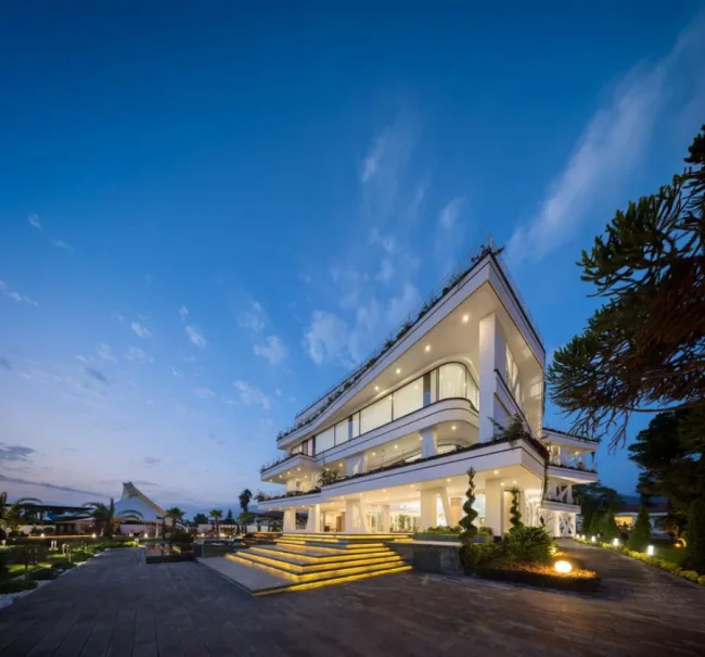 BIM建筑|重现树木天然形态与情况动感的伊朗迪达尔别墅