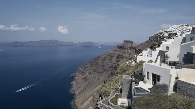 BIM建筑|火山峭壁上的沃拉别墅