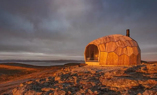 BIM建筑|徒步旅人的明灯，北极光之下的岩石小屋/SPINN Arkitekter