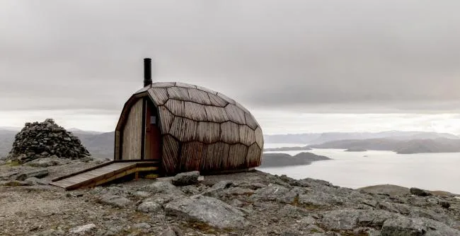 BIM建筑|徒步旅人的明灯，北极光之下的岩石小屋/SPINN Arkitekter