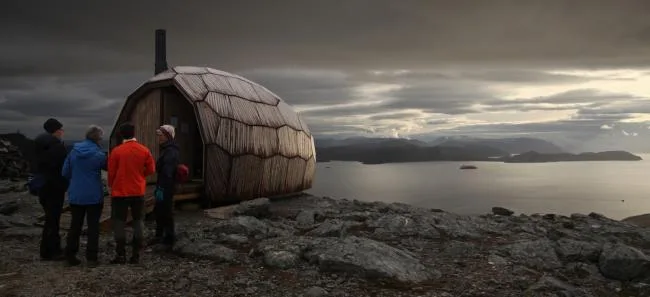 BIM建筑|徒步旅人的明灯，北极光之下的岩石小屋/SPINN Arkitekter