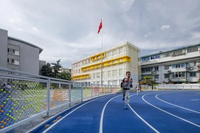 BIM建筑|梦幻般的蓝色操场：濮家小学濮家校区整体改革/形而上+杭州橡地建筑
