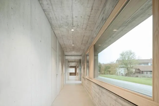 BIM建筑|拥有汗青感的谷仓秒变简练高雅的藏书楼——德国改革Steimle Architekten 项目