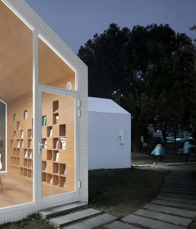 BIM建筑|80㎡ 校园草舆图书馆 / Yuan Architects