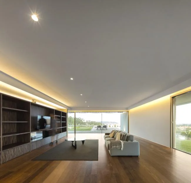 BIM建筑|如帘幕轻轻拉上：葡萄牙Beloura House IV室第