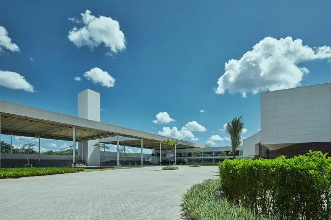 BIM建筑|优雅如天鹅展翅：巴西Roberto Herbster Gusmão黉舍