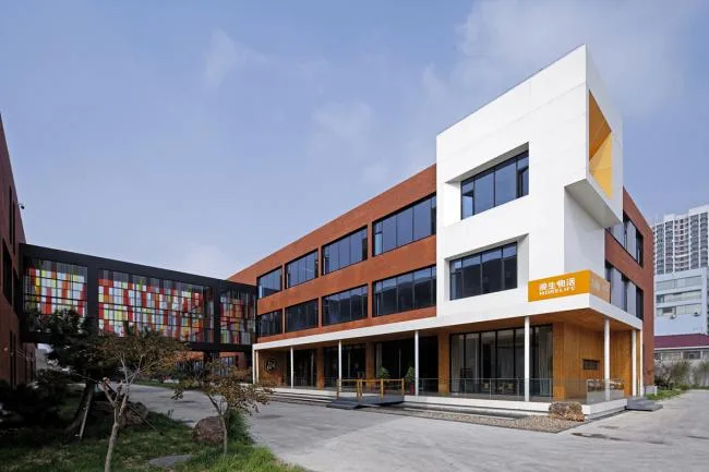 BIM建筑|朝阳当照，日照产业设计中间改革设计 / 上海善祥建筑设计