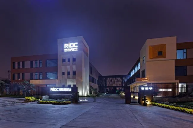 BIM建筑|朝阳当照，日照产业设计中间改革设计 / 上海善祥建筑设计