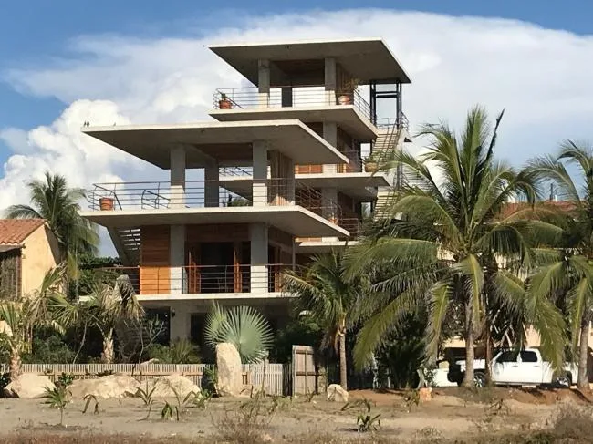 BIM建筑|远眺海面的多米诺屋子 / Taller de Arquitectura X / Alberto Kalach