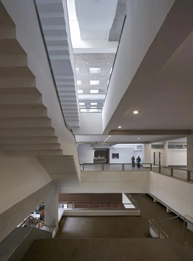 BIM建筑|宏大的排挤平台带来的多元可能性 / 维查雅瓦达计划与建筑学院研讨所
