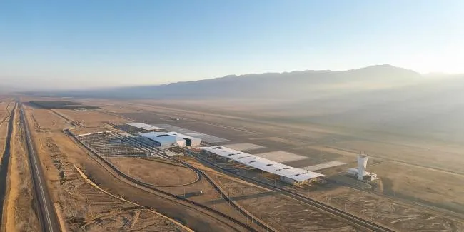 BIM建筑|苍莽戈壁中的一片白色蘑菇岩：以色列蒂姆纳国际机场