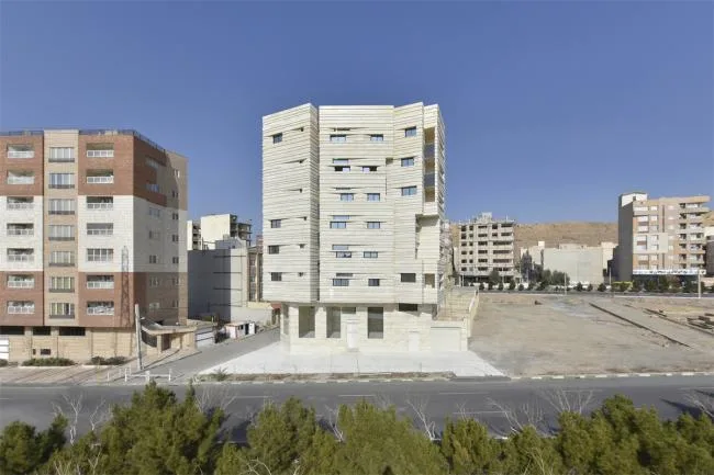 BIM建筑|如同被风化的粗粝岩石：阿维尼室第楼 | Heram建筑事务所