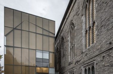 BIM建筑|在纯白中融会，古典与现代的碰撞与同一：加拿年夜韦斯利神庙扩建工程-BIM建筑网