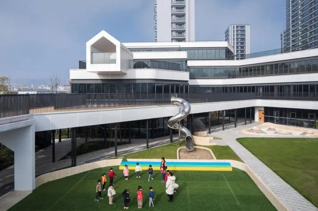 BIM建筑|漂浮的乐土——杭州市浪潮幼儿园 / GLA建筑设计