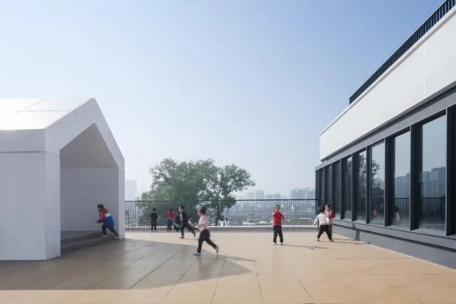 BIM建筑|漂浮的乐土——杭州市浪潮幼儿园 / GLA建筑设计