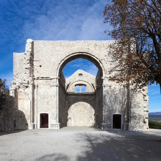 BIM建筑|卡斯塔夫的夏日天台／Nenad Fabijanić 建筑事务所