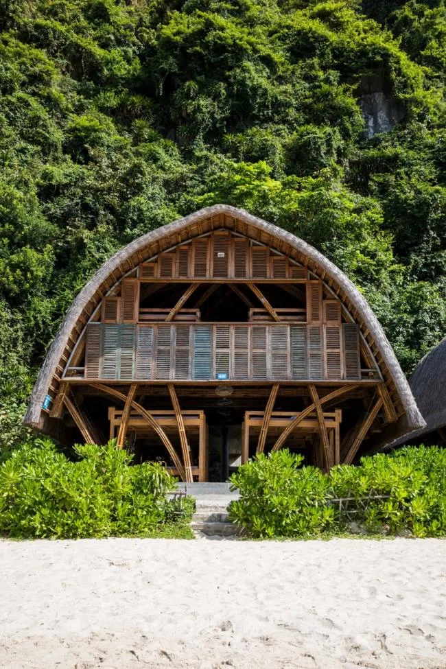 BIM建筑|远看阳光，沙岸与船主，越南兰哈湾竹度假酒店 / 武重义建筑事务所
