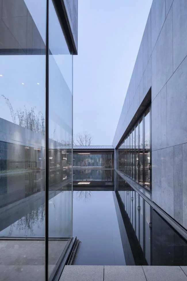 BIM建筑|水与石的江南光影——常州旭辉铂悦天宁生涯艺术馆 / 水石设计