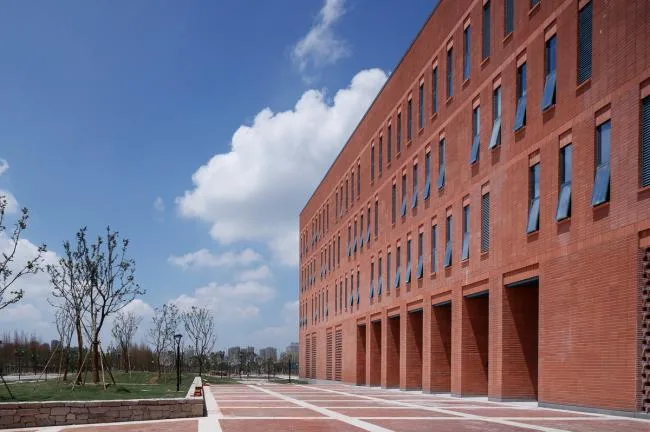 BIM建筑|浙江年夜学国际结合学院（海宁国际校区）综合体育馆 / 浙江年夜学建筑设计研讨院