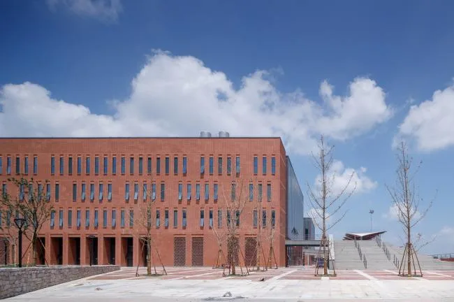 BIM建筑|浙江年夜学国际结合学院（海宁国际校区）综合体育馆 / 浙江年夜学建筑设计研讨院