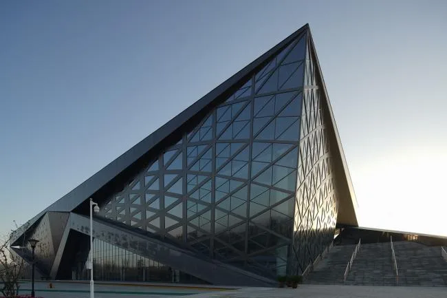 BIM建筑|动感的能量盒子：扬州南部新城体育园 / 柏涛设计