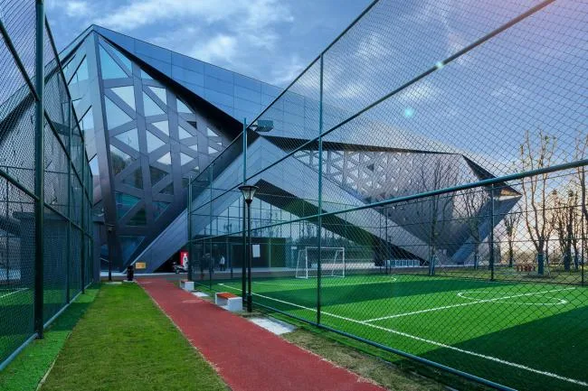 BIM建筑|动感的能量盒子：扬州南部新城体育园 / 柏涛设计