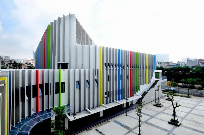 BIM建筑|动态绿色的梦幻校园：生态折线黉舍 / 1+1>2 Architects