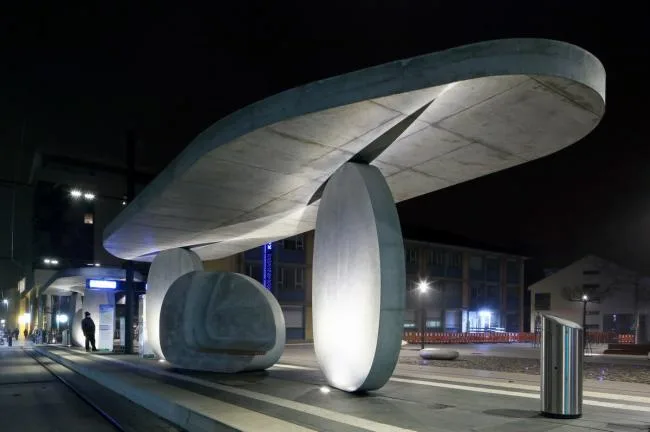 BIM建筑|具有雕塑感的圆盘车站：德国小镇电车站