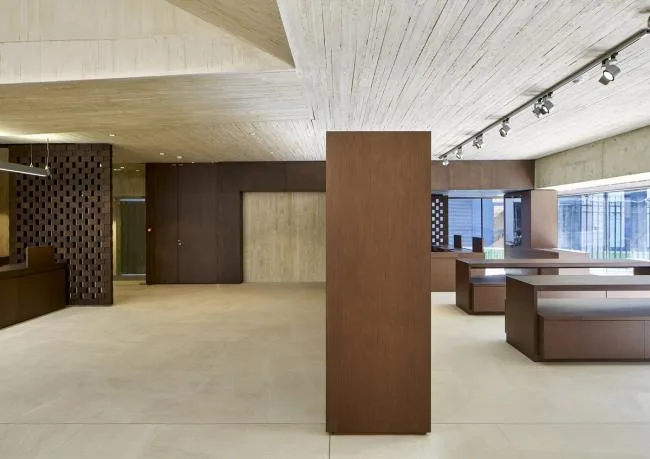 BIM建筑|仿佛流浪古老遗迹旁熠熠生辉的金色戒指：国立中世纪博物馆新旅客中间