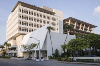 BIM建筑|新奇而平常的白色盒子：林肯路1111号扩建 / 赫尔佐格 & 德梅隆-BIM建筑网