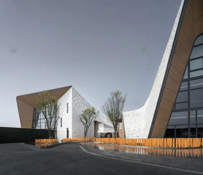 BIM建筑|场合、几何学、天然——成都万科公园传奇幼儿园 / 成执设计