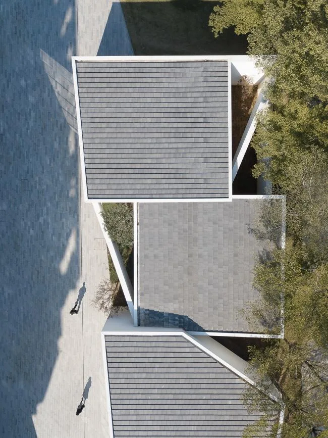 BIM建筑|简约而有格调的生涯美学馆 / 墨照建筑设计事务所