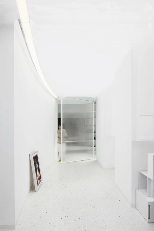 BIM建筑|躲在空间里的十二行诗：BY JOVE 花店 / Mur Mur Lab