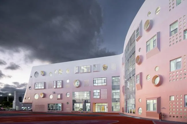 BIM建筑|一个可触摸的乌托邦，一个可实现的幻想国——棒棒糖幻想园 / 西安迪卡幼儿园设计中间