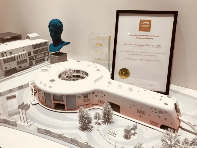 BIM建筑|一个可触摸的乌托邦，一个可实现的幻想国——棒棒糖幻想园 / 西安迪卡幼儿园设计中间