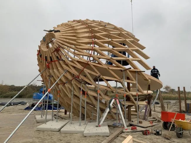 BIM建筑|栖息于水畔的水鸟蛋：Tij 不雅鸟屋 / RO&AD Architecten