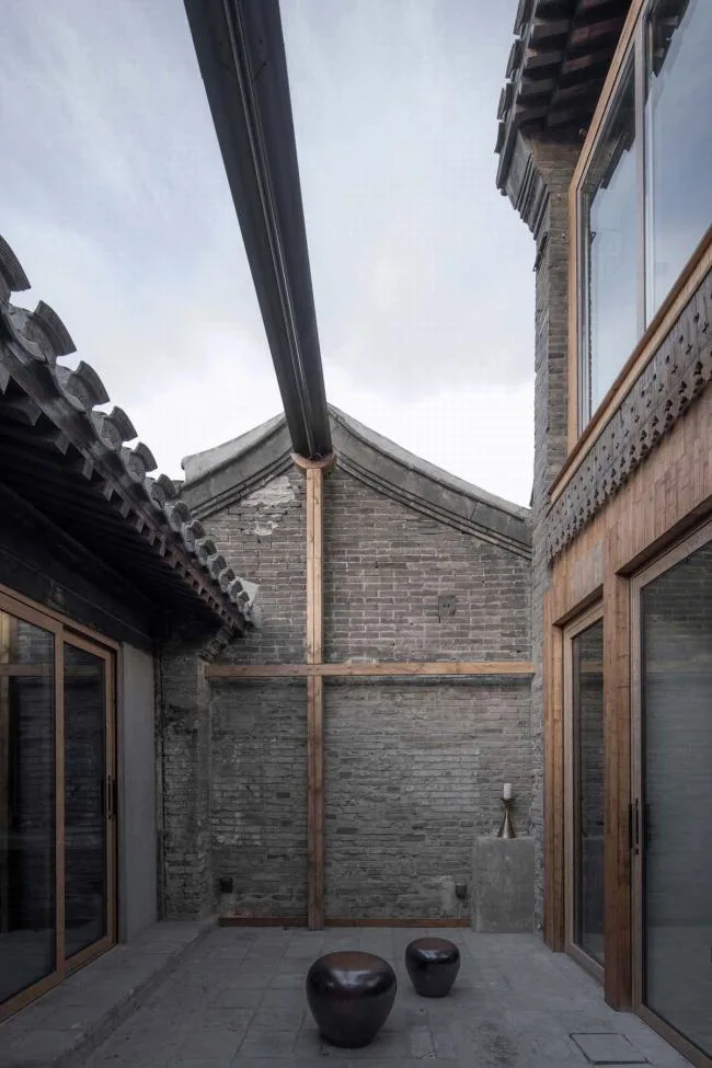BIM建筑|老北京胡同里的机密酒馆：四合院改革 / 雅思睿设计研讨室