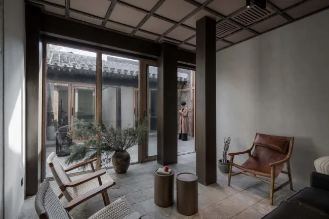 BIM建筑|老北京胡同里的机密酒馆：四合院改革 / 雅思睿设计研讨室