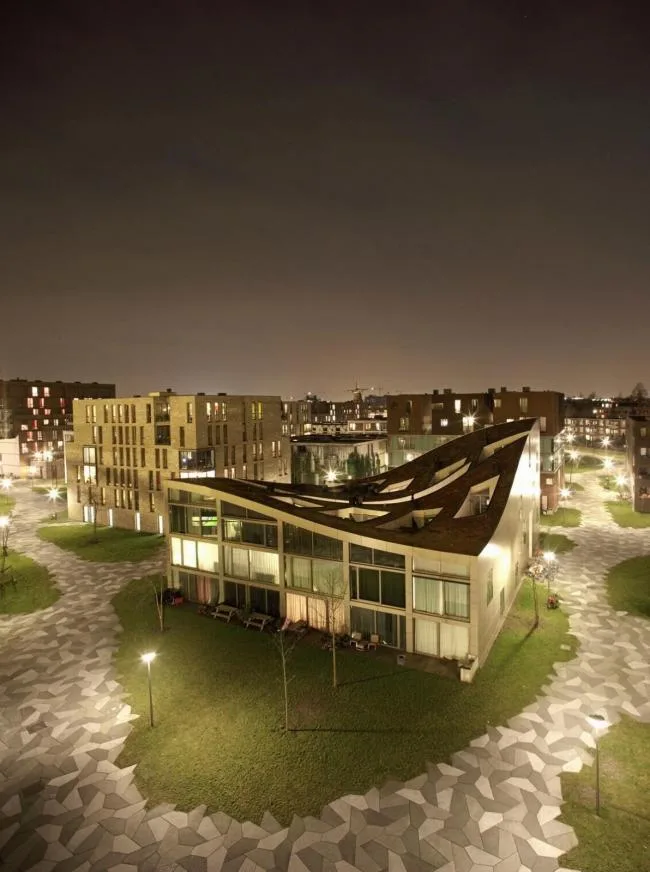 BIM建筑|如同随风舞动的旗号：荷兰Hidden Delights公寓 / NL Architects
