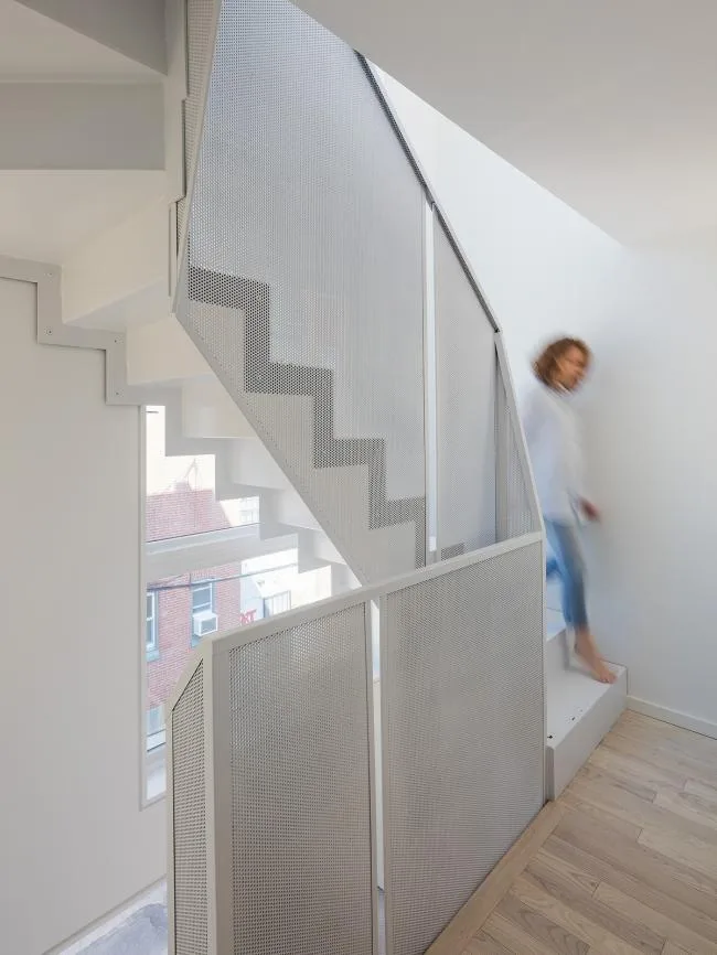 BIM建筑|麻雀虽小，五脏俱全：美国迷你塔公寓 / ISA- Inte***ce Studio Architects