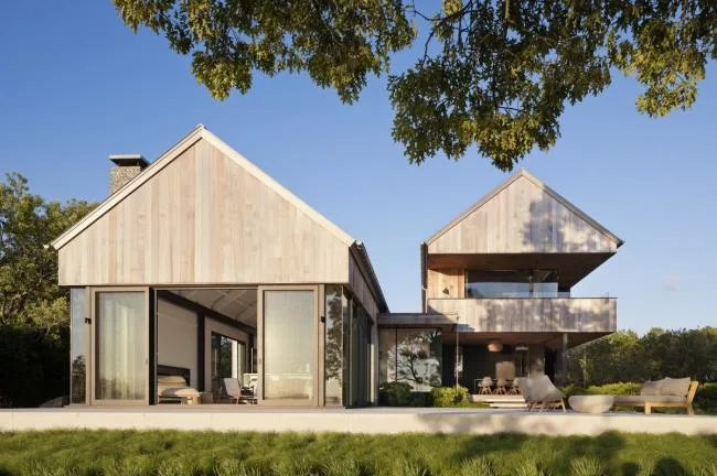 BIM建筑|东湖之家，定格湖景的纯白之家 / Robert Young Architects