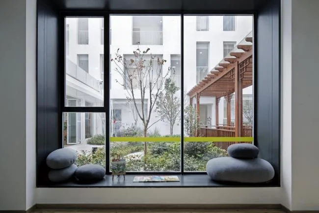 BIM建筑|纯净的花圃碉堡：上海徐汇科技幼儿园 / 元秀万建筑事务所