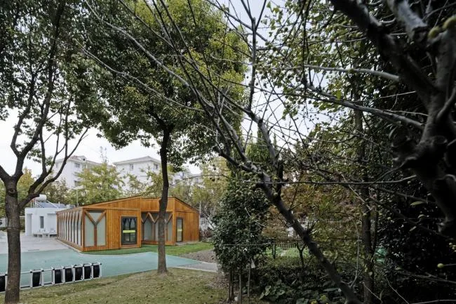 BIM建筑|纯净的花圃碉堡：上海徐汇科技幼儿园 / 元秀万建筑事务所